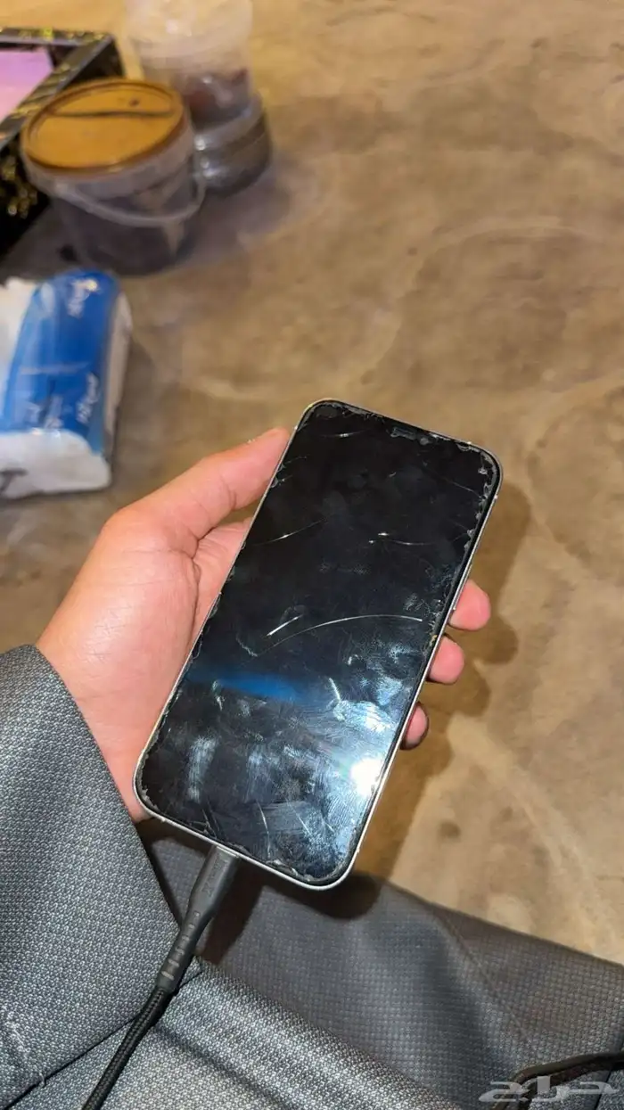 ايفون 12 برو 1