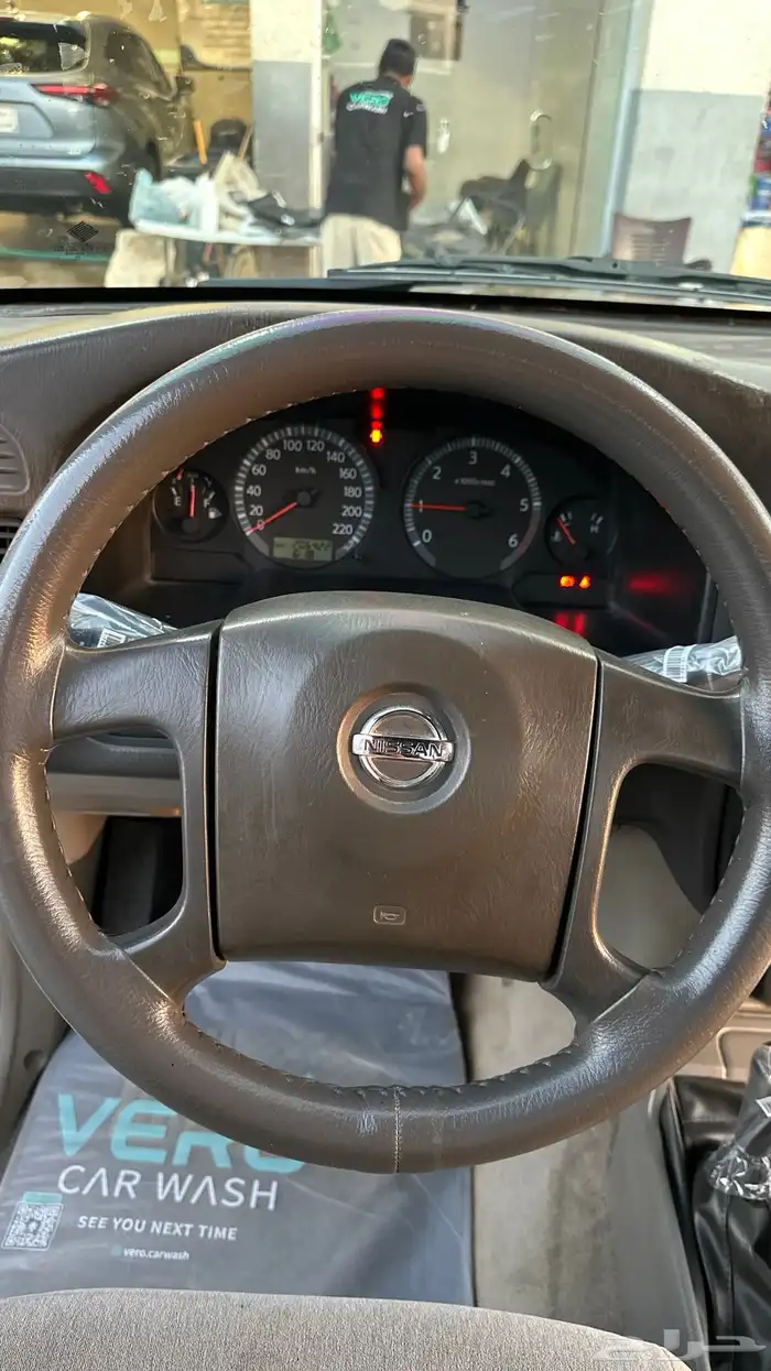 للبيع شاص نيسان 2012 ذهبي 8