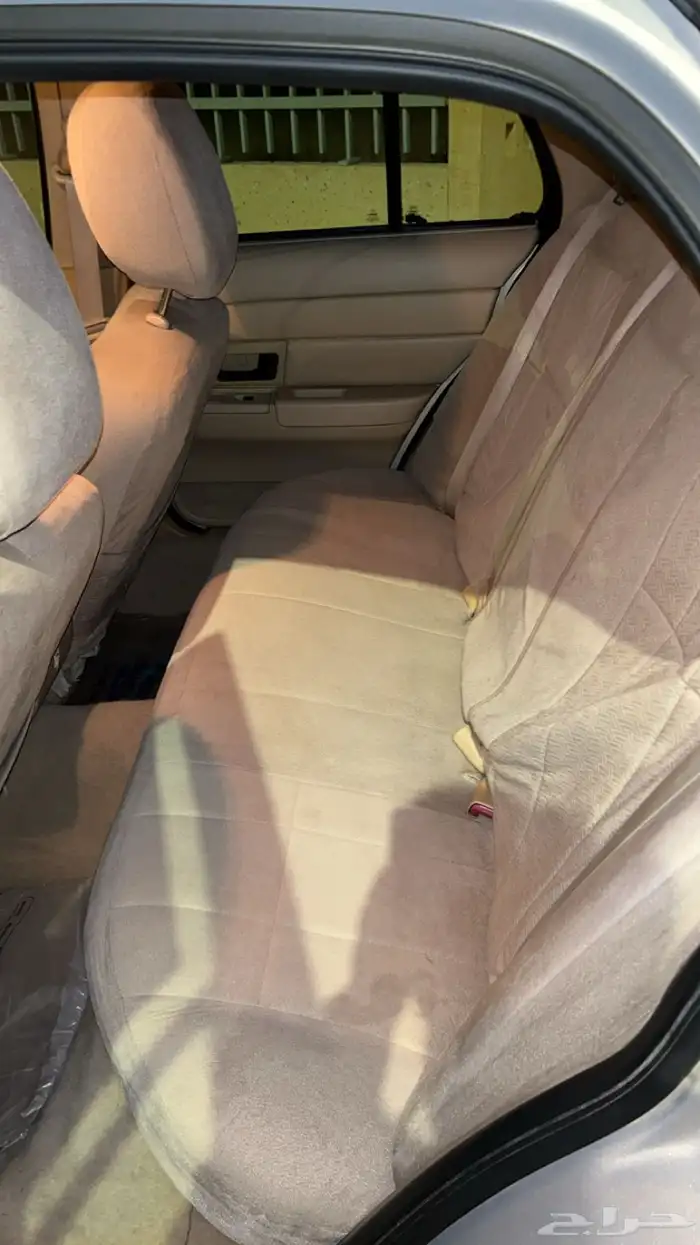 للبيع فورد فكتوريا 5