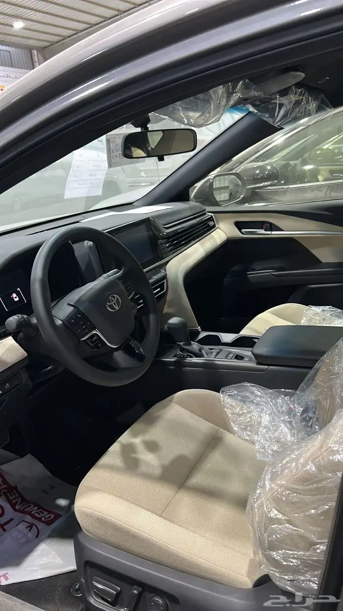 كامري 2025 E استاندر سعودي ابيض اسود تيتانيوم كحلي 29