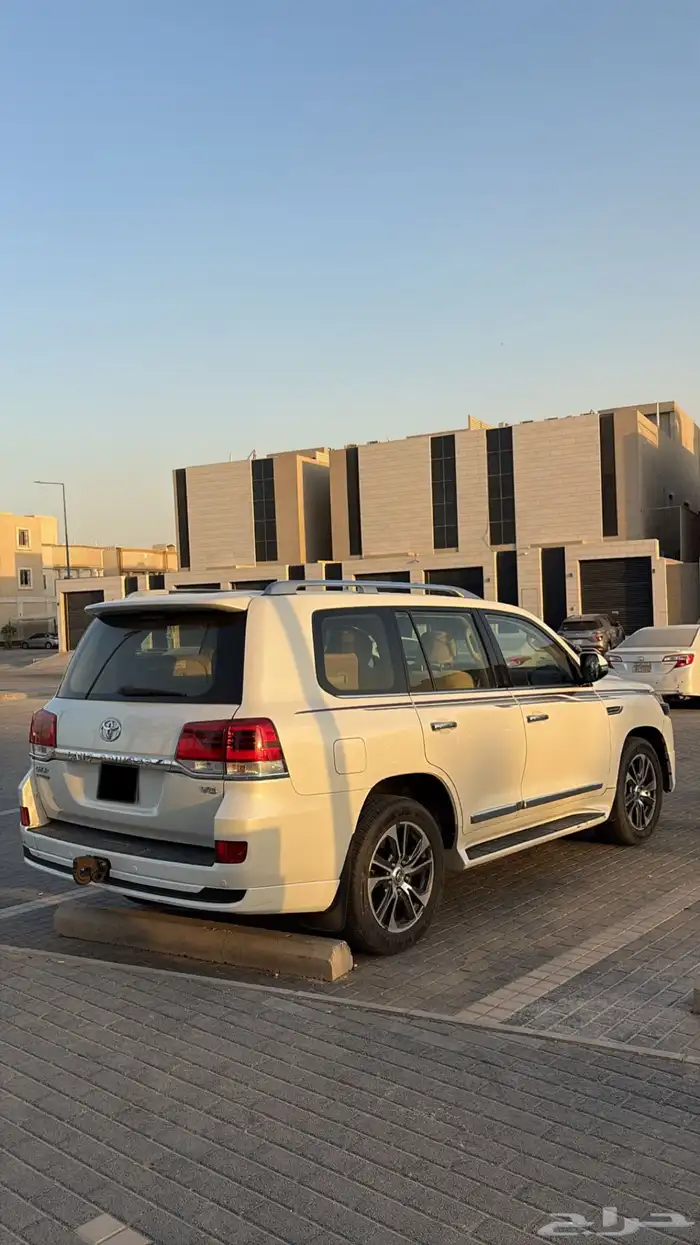 لاندكروزر 1