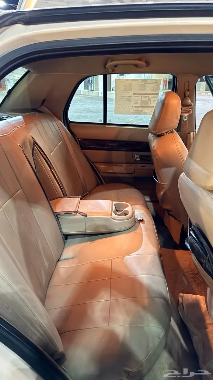 فورد جراند ماركيز LS الموديل 2010 أبيض فئة إلتمد إدشن 9