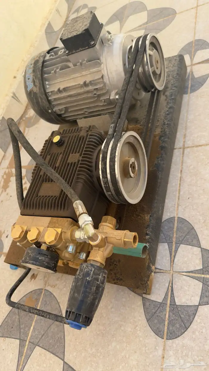 متوفر عدة مغاسل شبه جديده 0