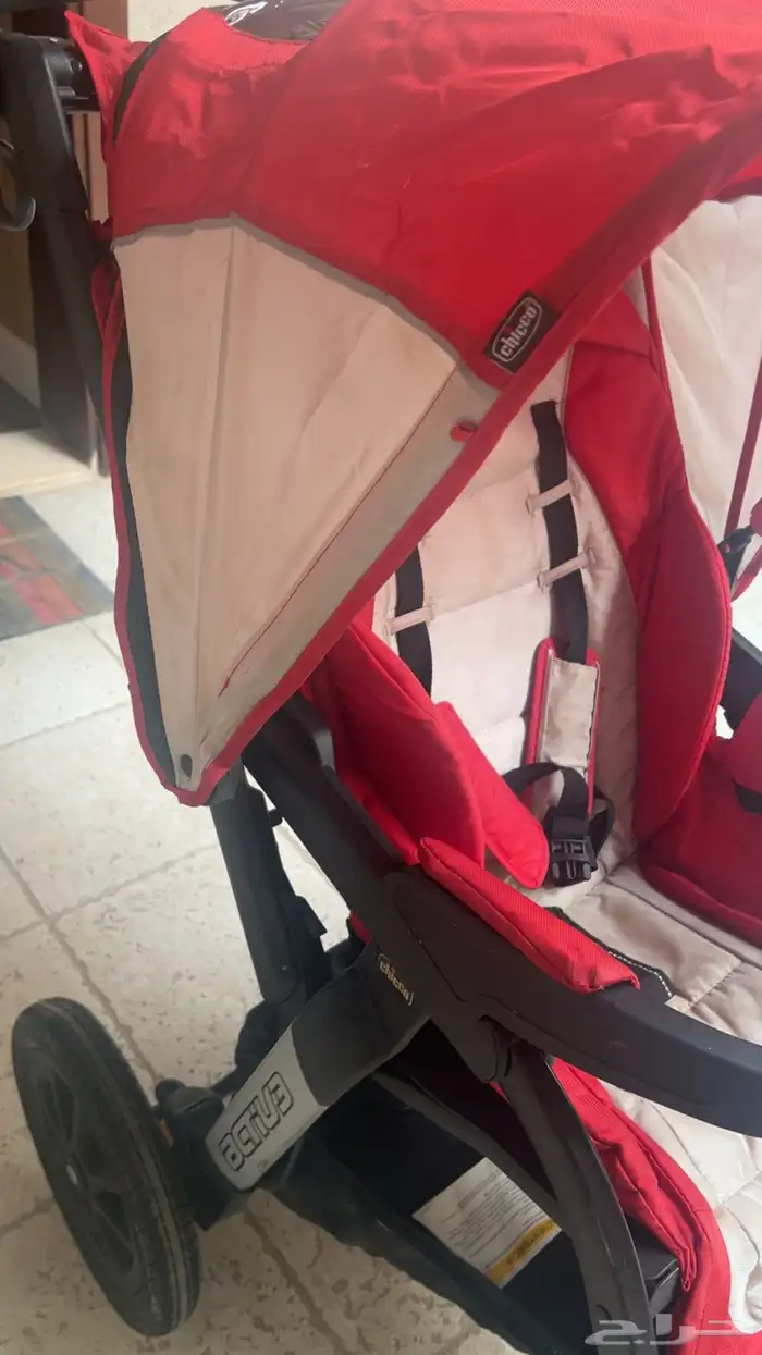 عربه أطفال من ماركه تشيكو بحالة ممتازه 0