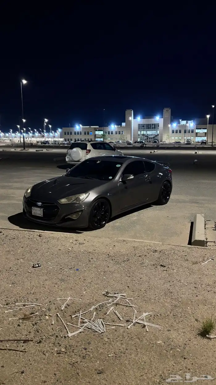 جينسس كوبيه 2013 فتحة سقف 11