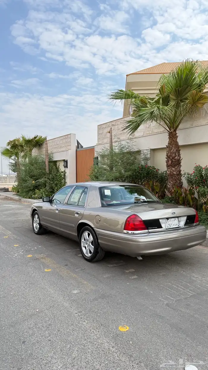 كراون فكتوريا 10