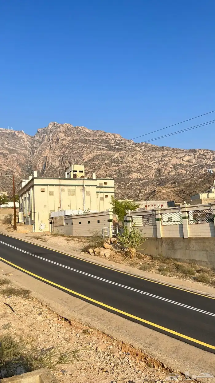 موقع بالكامل للبيع 1