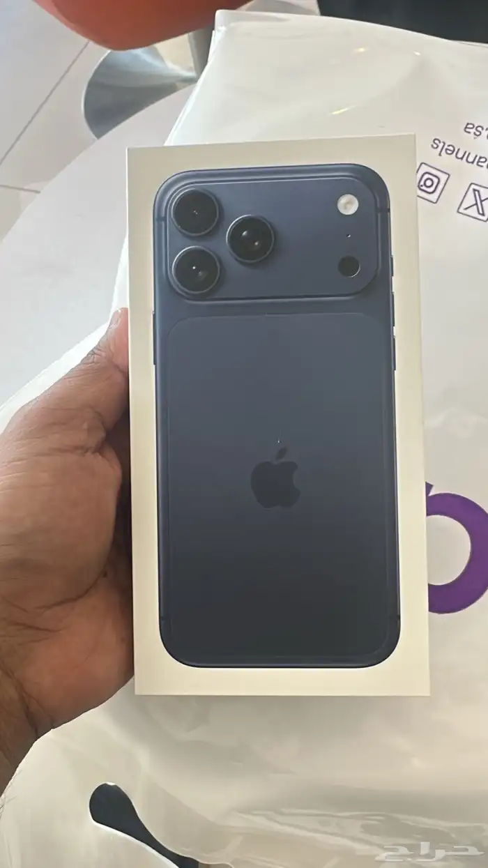 ايفون 17 برو ماكس 0