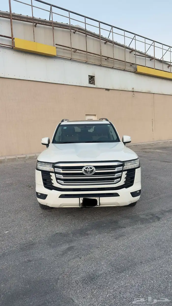 لاندكروزر 2022 gxr 2 0