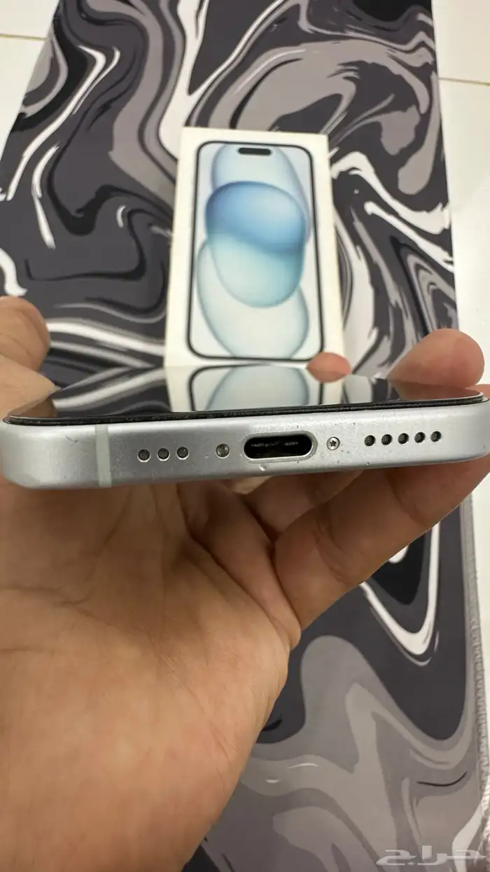 ايفون 15 نظيف 128 بكرتونه 5