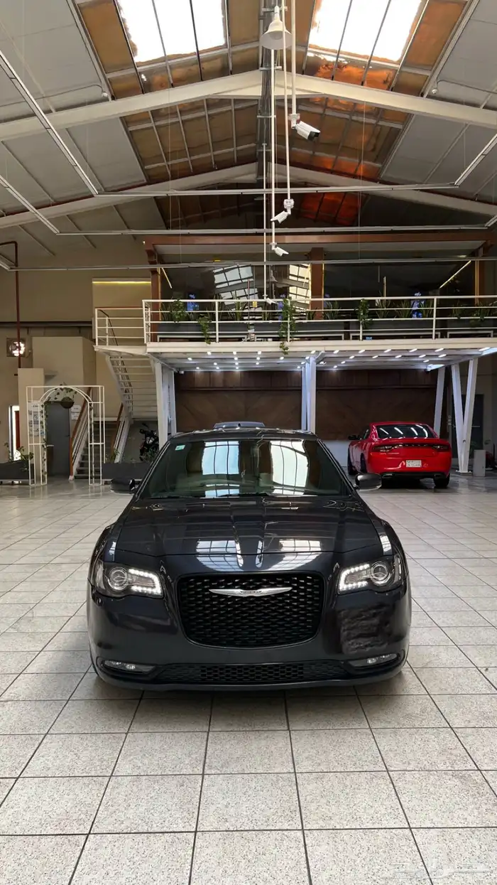 للبيع كرايزلر 2018 S 5.7 5