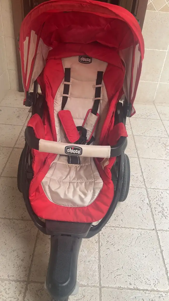 عربه أطفال من ماركه تشيكو بحالة ممتازه 4