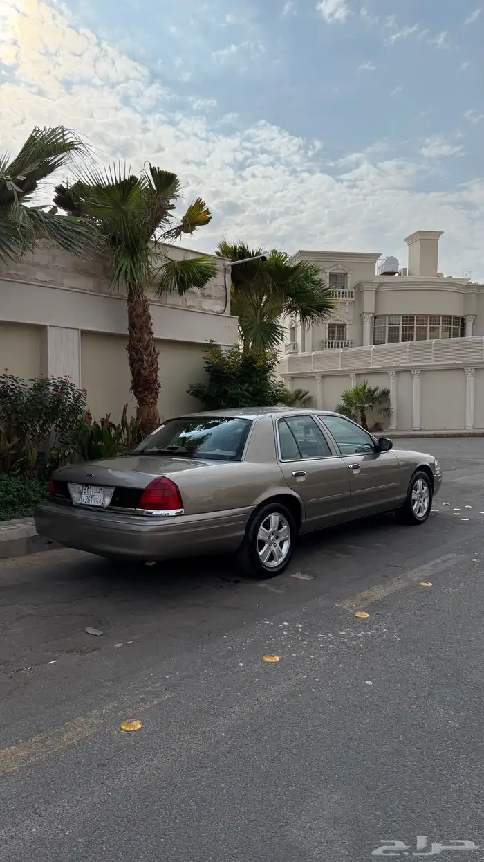 كراون فكتوريا 13