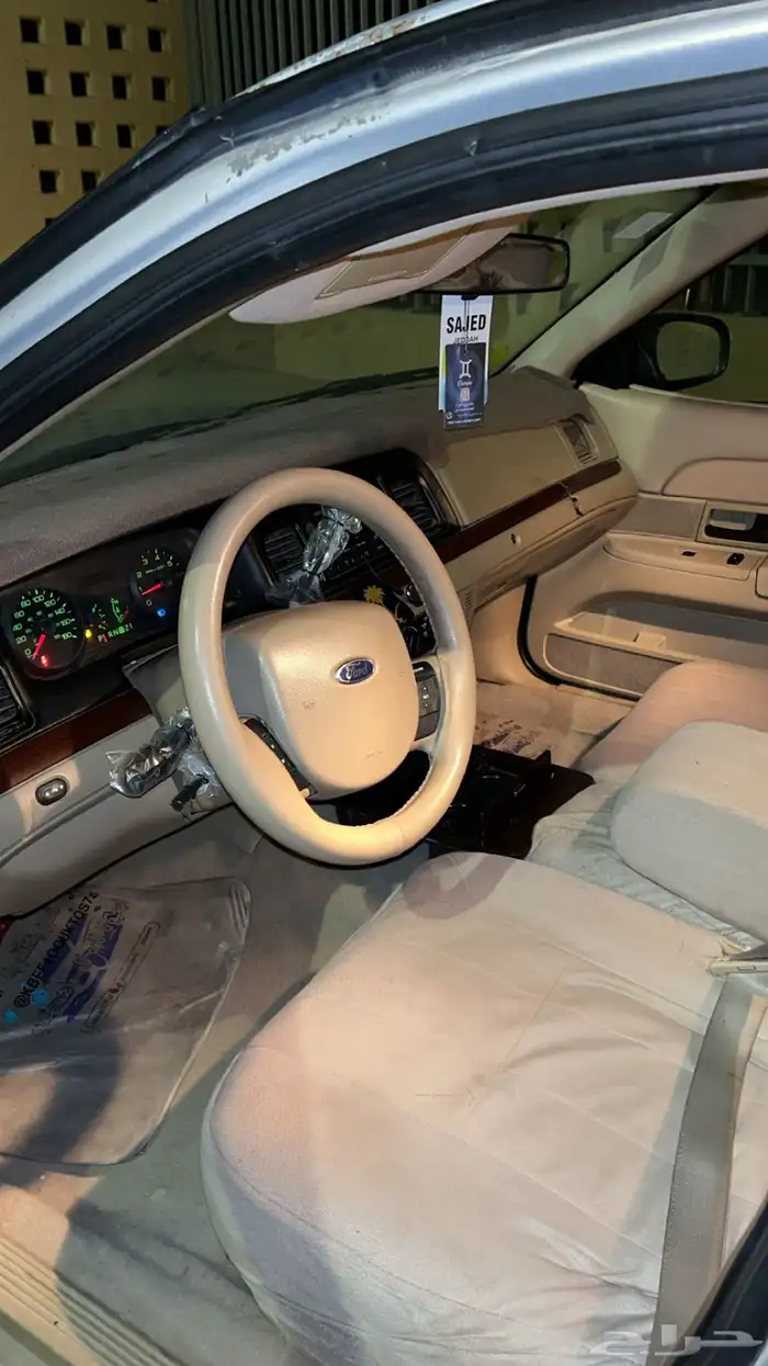 للبيع فورد فكتوريا 7