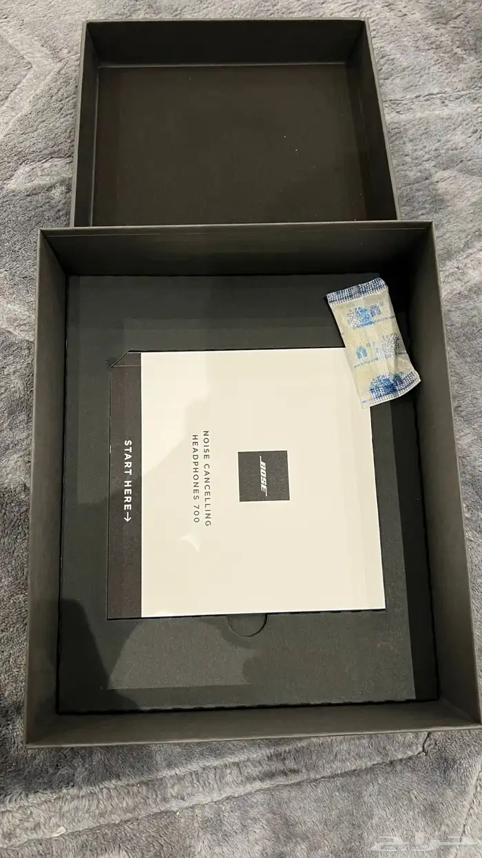 سماعة Bose 700 بجميع ملحقاتها وبحالة جديدة 8