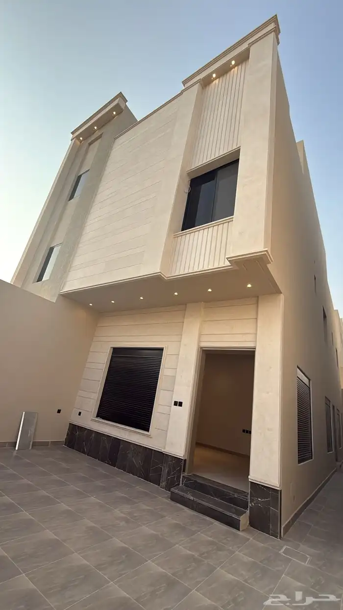 دور ارضي فاخر للبيع بحي الصفا 1