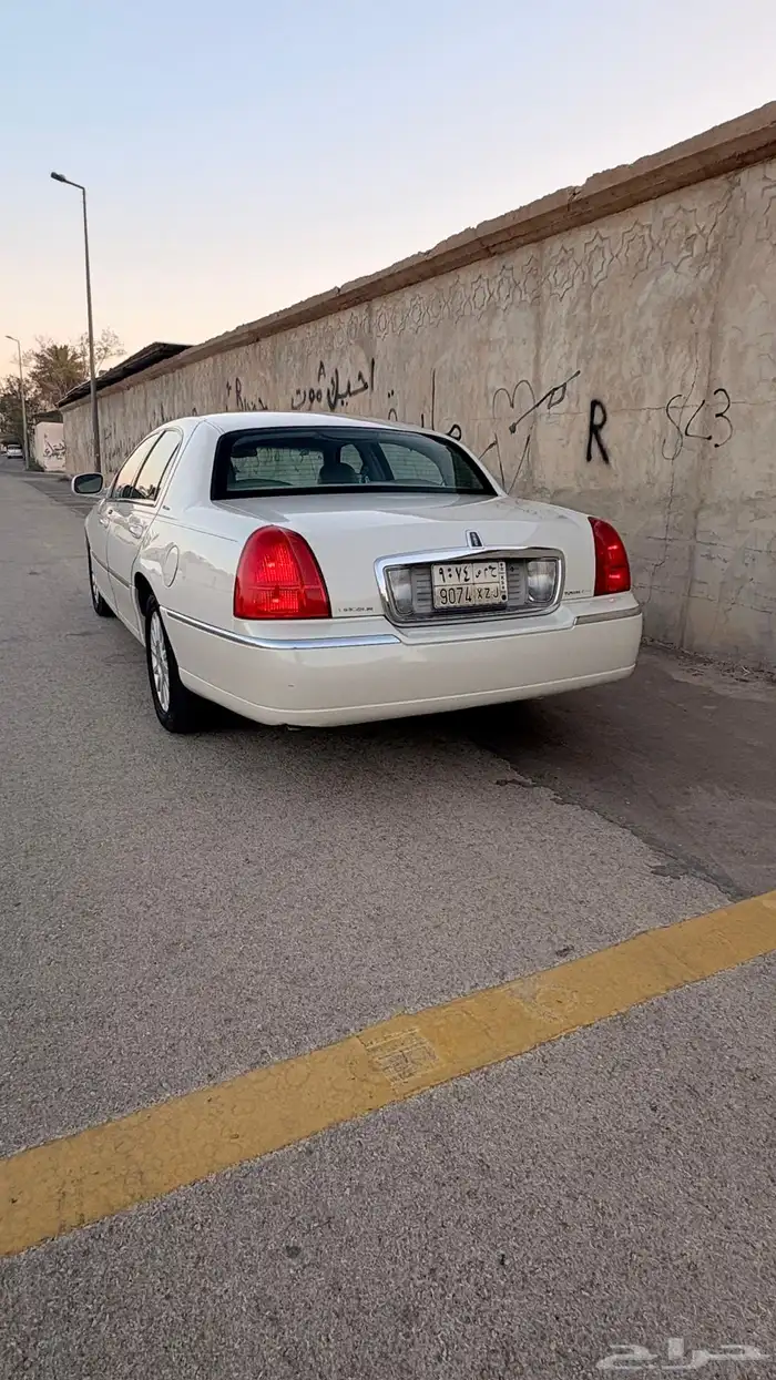 لينكون تاون كار 2003 0