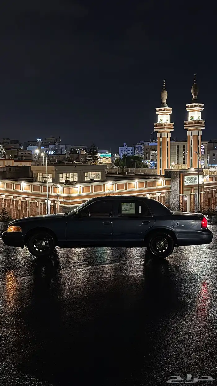 فورد فكتوريا 2010 مدني نظيف. 8