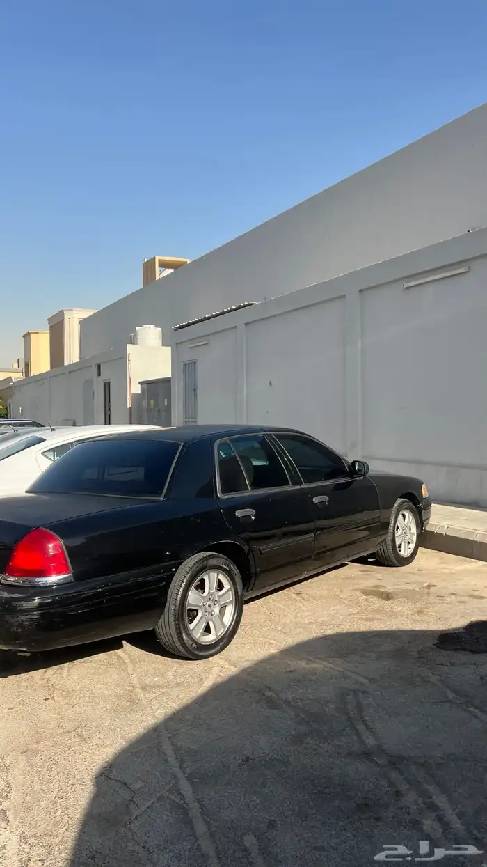 فورد كراون فكتوريا 9