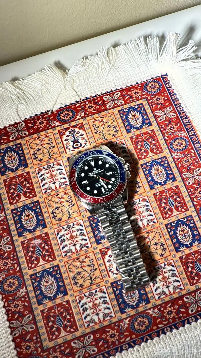 ساعات طبق الاصل 6