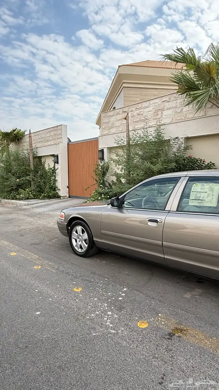 كراون فكتوريا 3