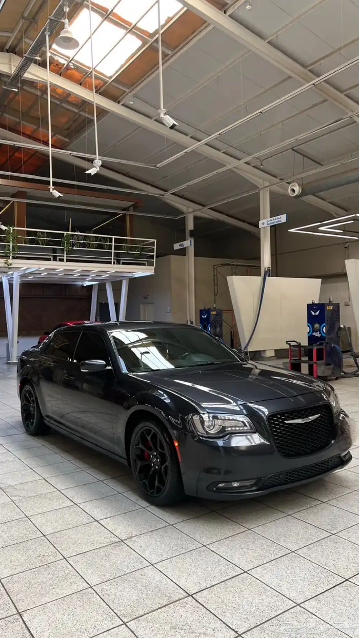 للبيع كرايزلر 2018 S 5.7 1