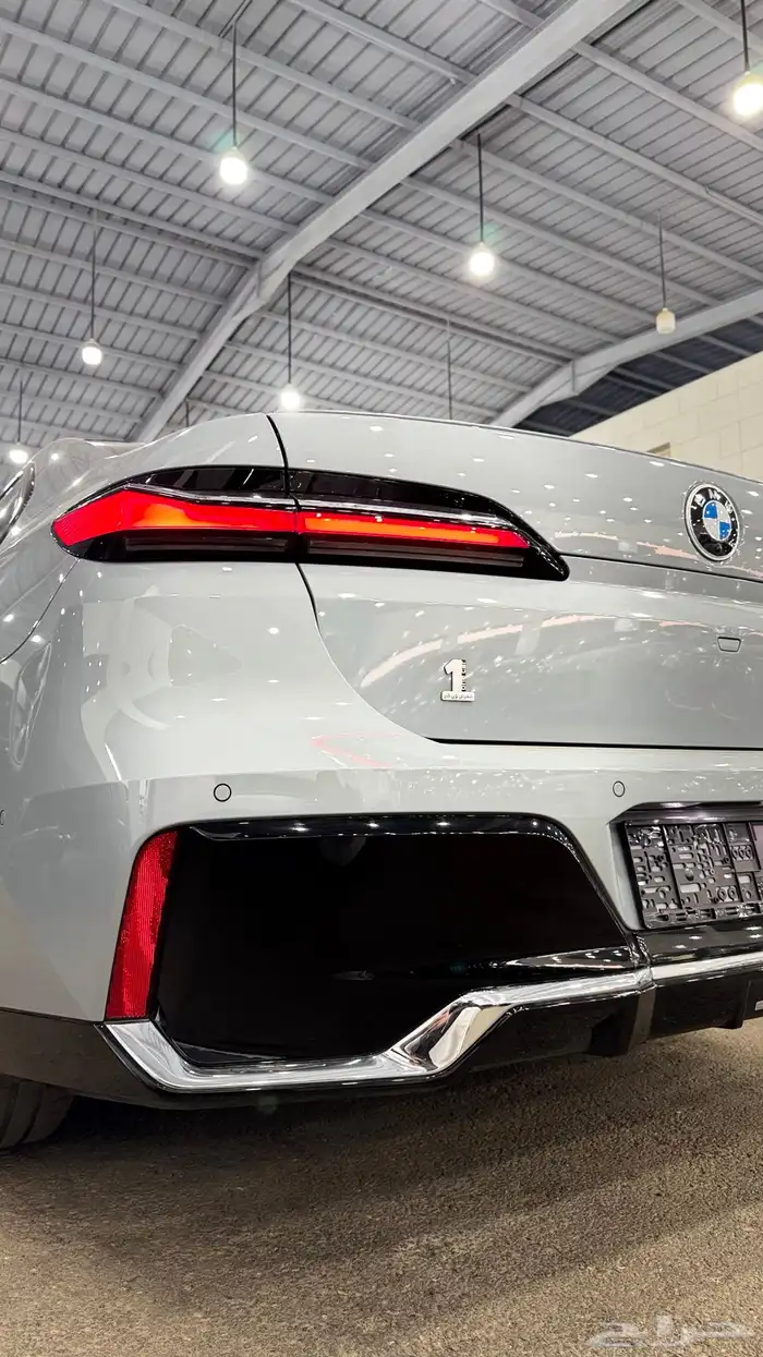 بي ام دبليو i735 سكاي لاونج فل كامل 2026 5