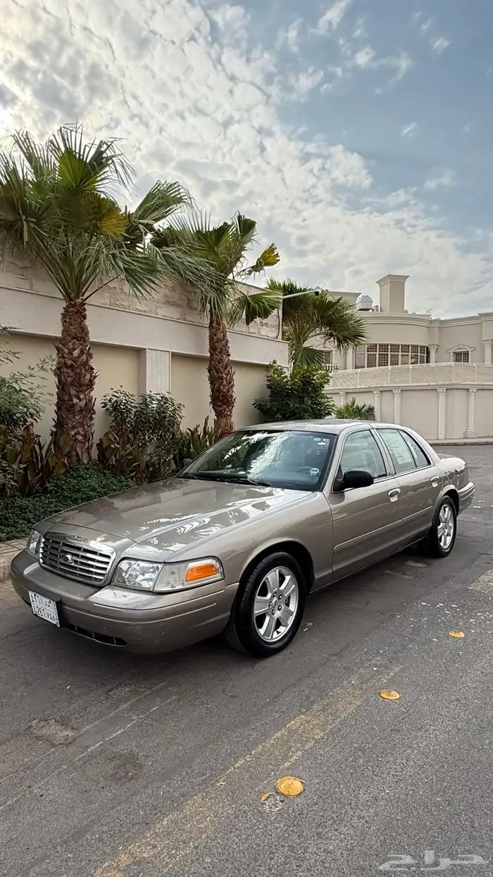 كراون فكتوريا 0