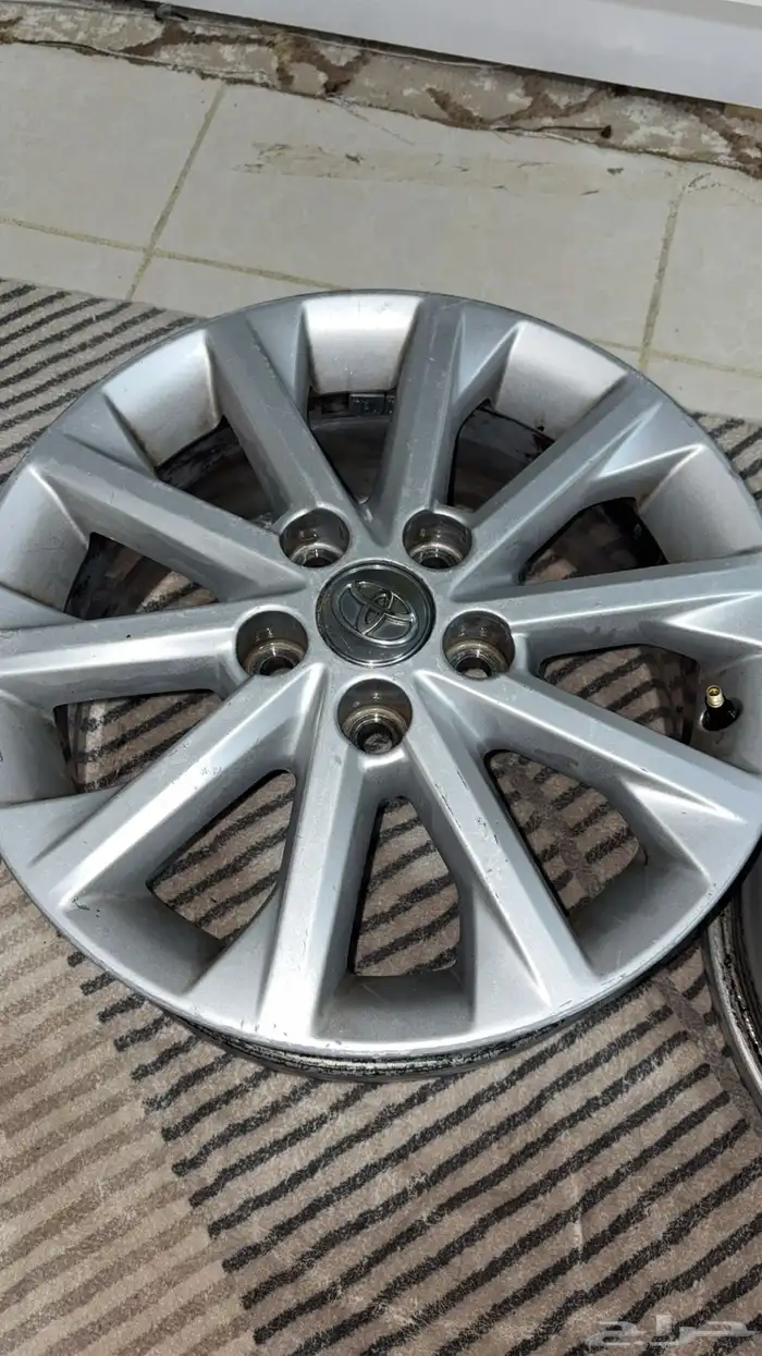 جنوط كامري 16 17 1