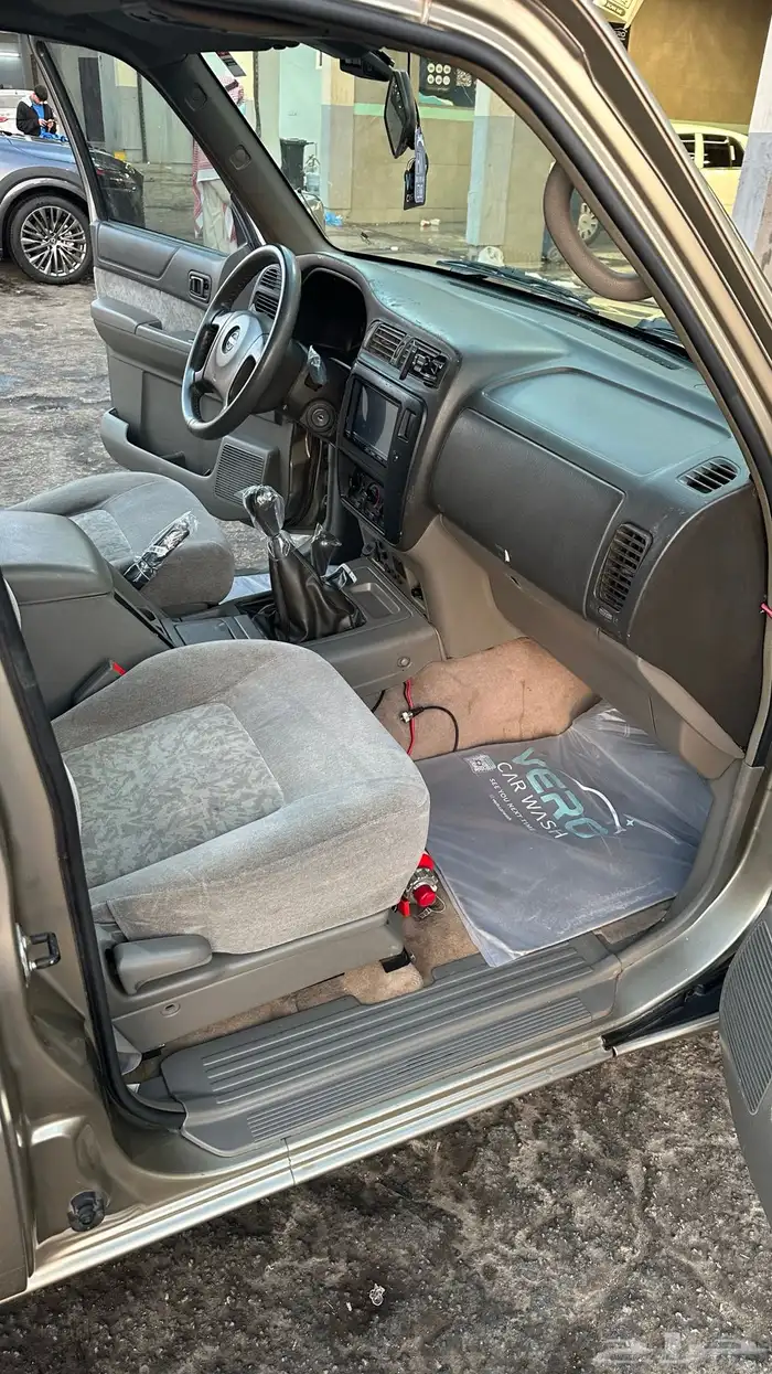 للبيع شاص نيسان 2012 ذهبي 9