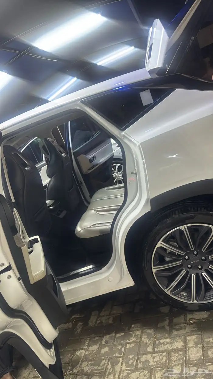 جيتور داشنق فل كامل ممشى 165 الف نظيفه بس صدمتين وتم تصليحه 1