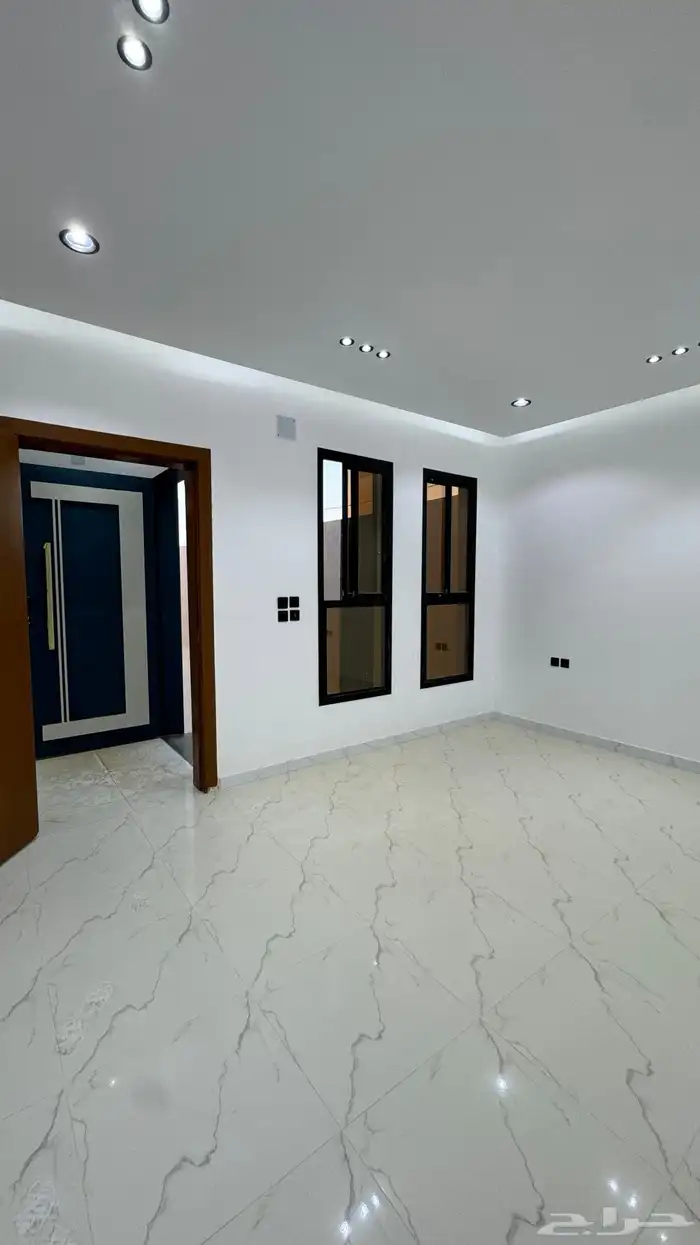 للبيع دور في الروضة على شارعين جنوبي شرقي 3