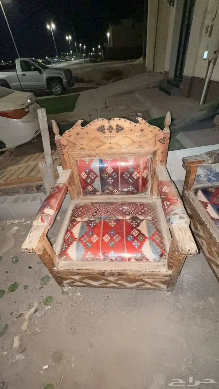 جلسه تراثيه و طاولة طعام 3