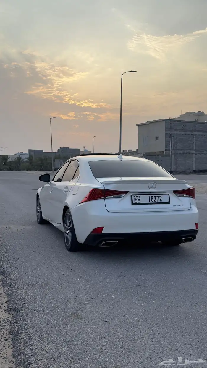 لكزس 2020 300 IS 2
