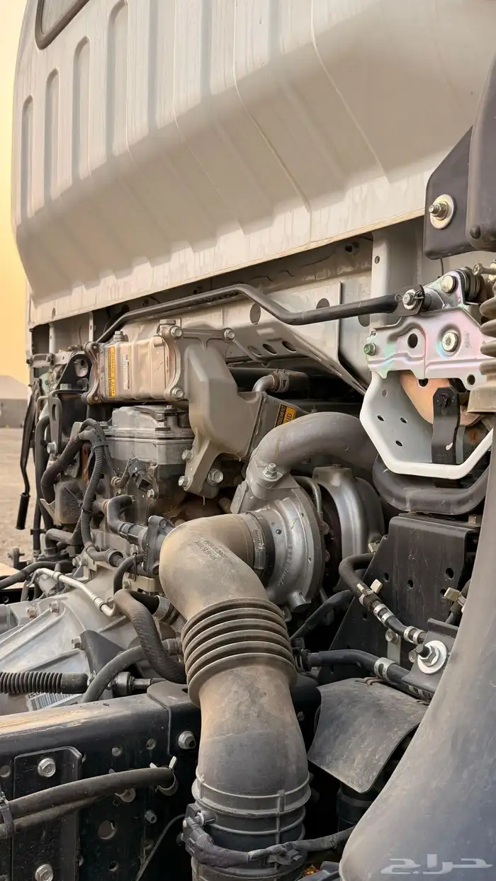 دينا ايسوزو 5 متر للبيع شبة اصفااار مخزنة 3