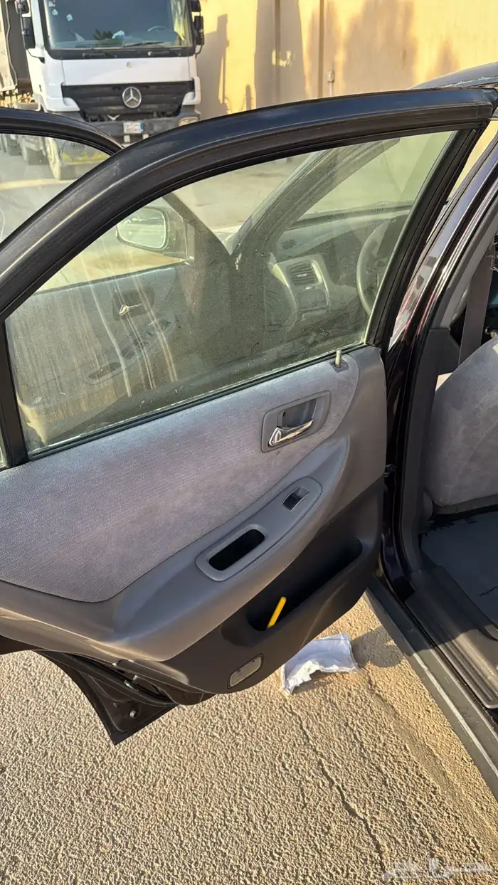 هوندا اكورد 1999 تم البيع 9