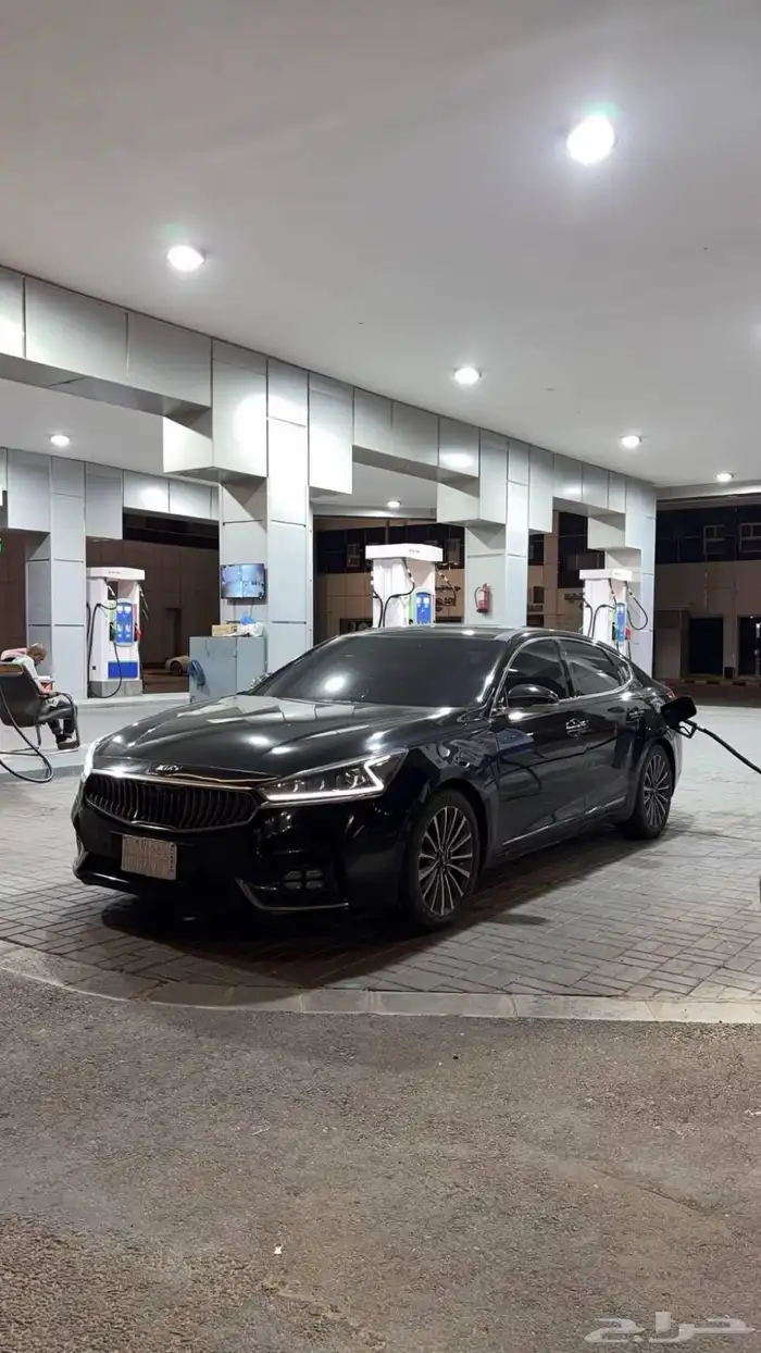 البيع كيا كادينزا موديل 2018 اللون اسود 0