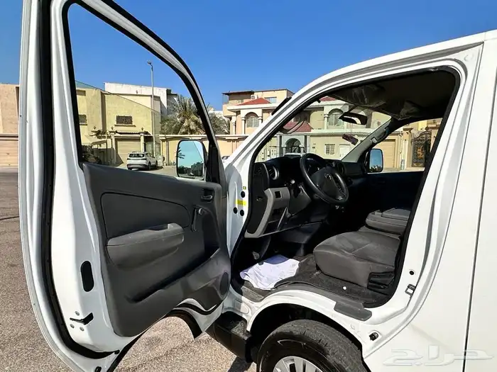 نيسان اورفان 2021 بضاعه ديزل جير عادي نضيف للمستخدم 12