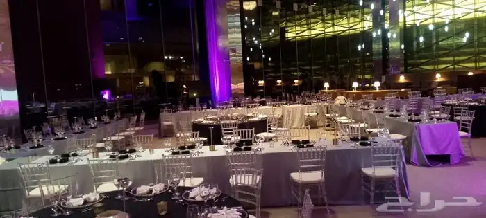 تأجير الطاولات والكراسي بأعلى مستوى من الاناقة والاحترافيه 1