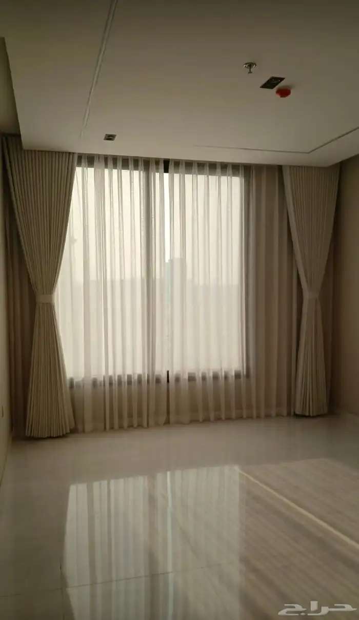 تفصيل ستاير وايفي يوجد عندنا خدمه الآخذ المقاس واختيار القم 4