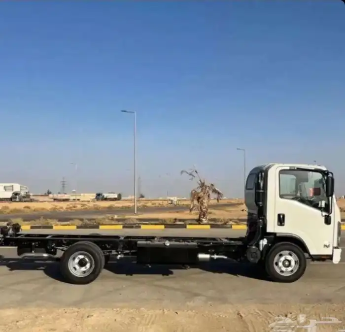 عرض خاص ايسوزو دينا 4 طن 4.95متر 2025 3