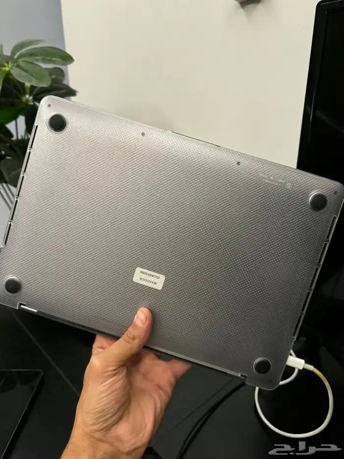 للبيع ماك بوك MacBook Pro بحالة ممتازة 1