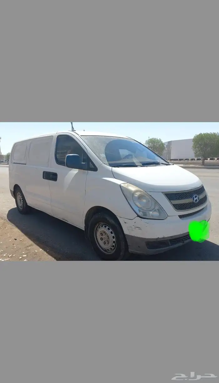 سيارة فان بضاعة للايجار هيونداي h1 2