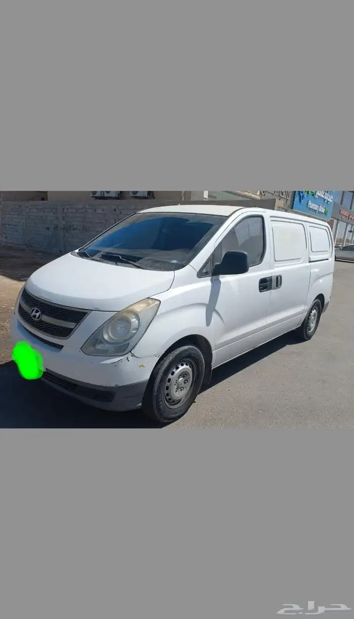 سيارة فان بضاعة للايجار هيونداي h1 3