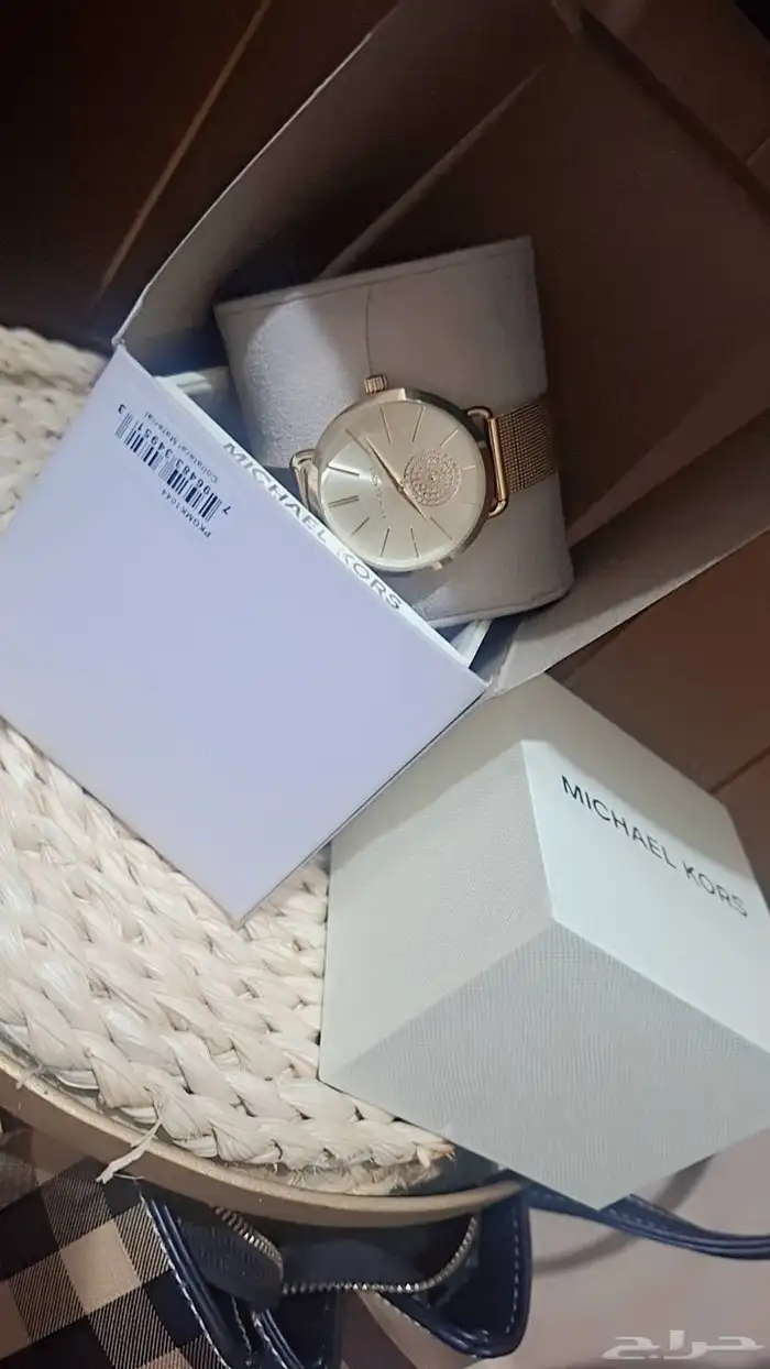 ساعة مايكل كورس الجديدة قابل للتفاوض جديدة لم تستخدم قبل 6