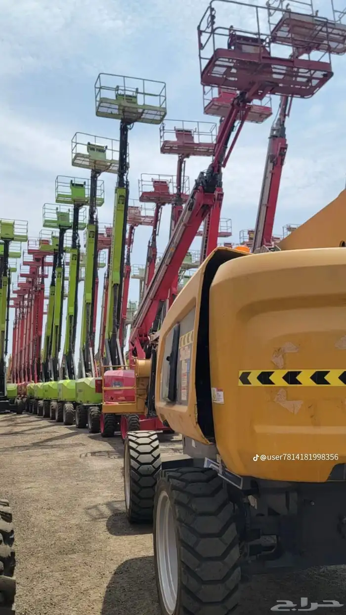 يوجد لدينا مان لفتات للايجار بجميع انواعها و احجامها 1