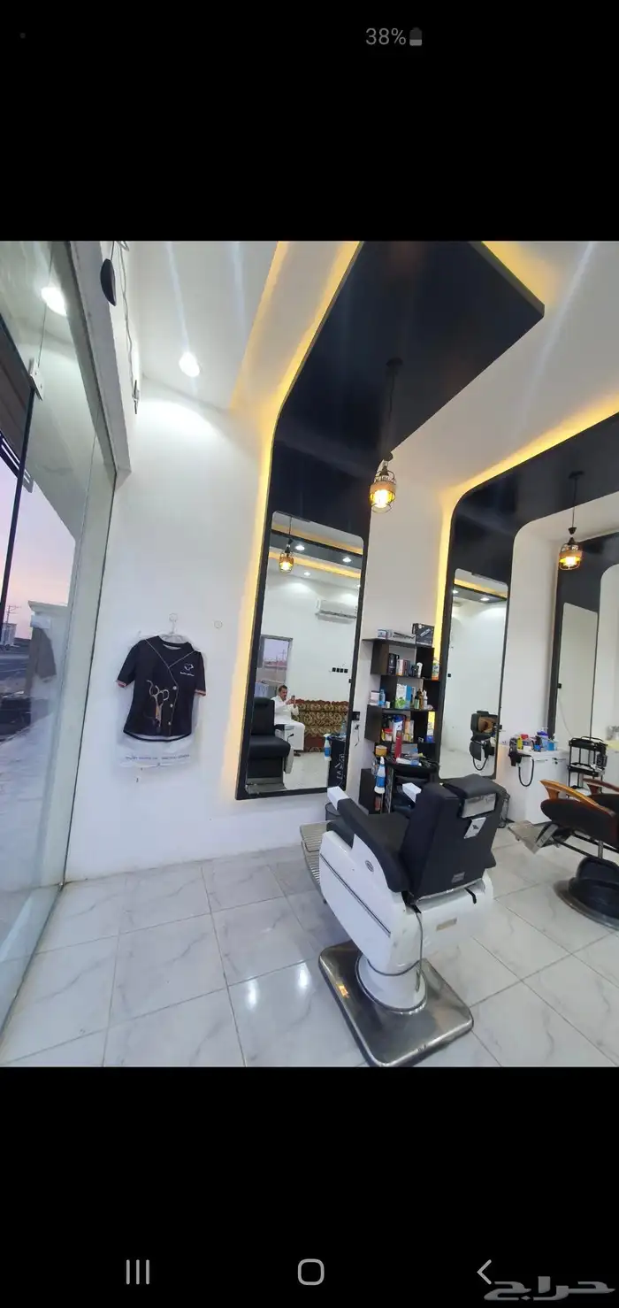 حلاق لتقبيل خلف محطة مشوط 2