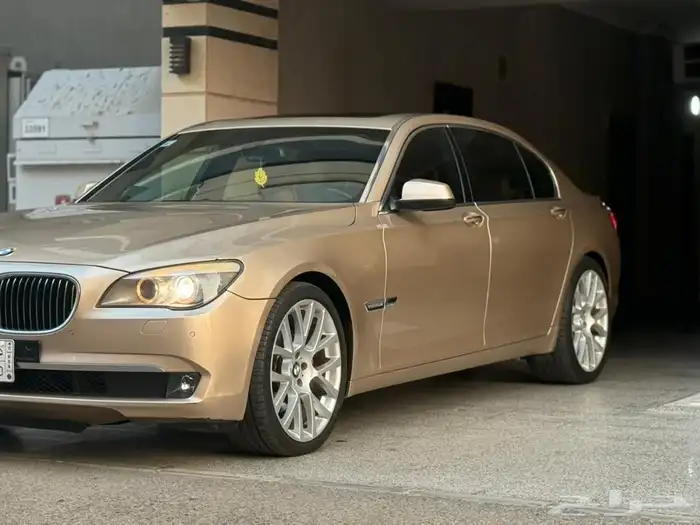 بي ام دبليو 730 ممشى قليل شد بلد 13