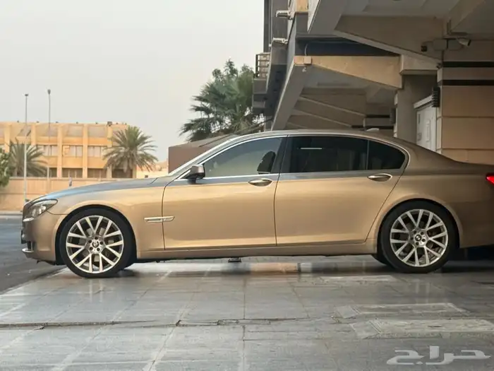 بي ام دبليو 730 ممشى قليل شد بلد 15