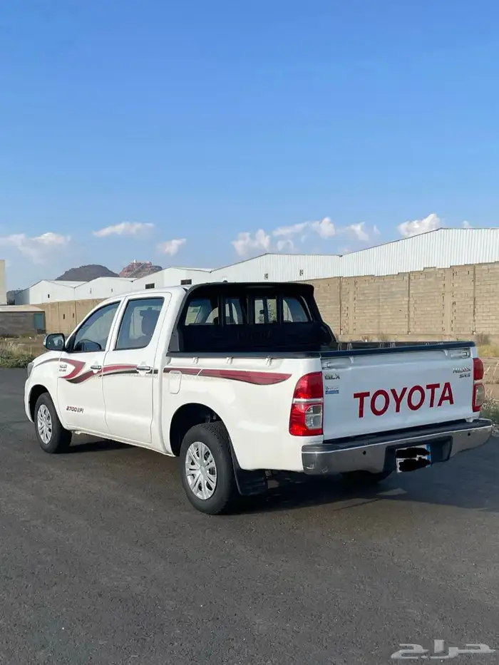 هايلوكس 2014 نظيفة 3